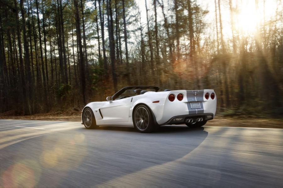  Chevrolet Corvette 427 Convertible 2012 года  (фото 11 из 16)